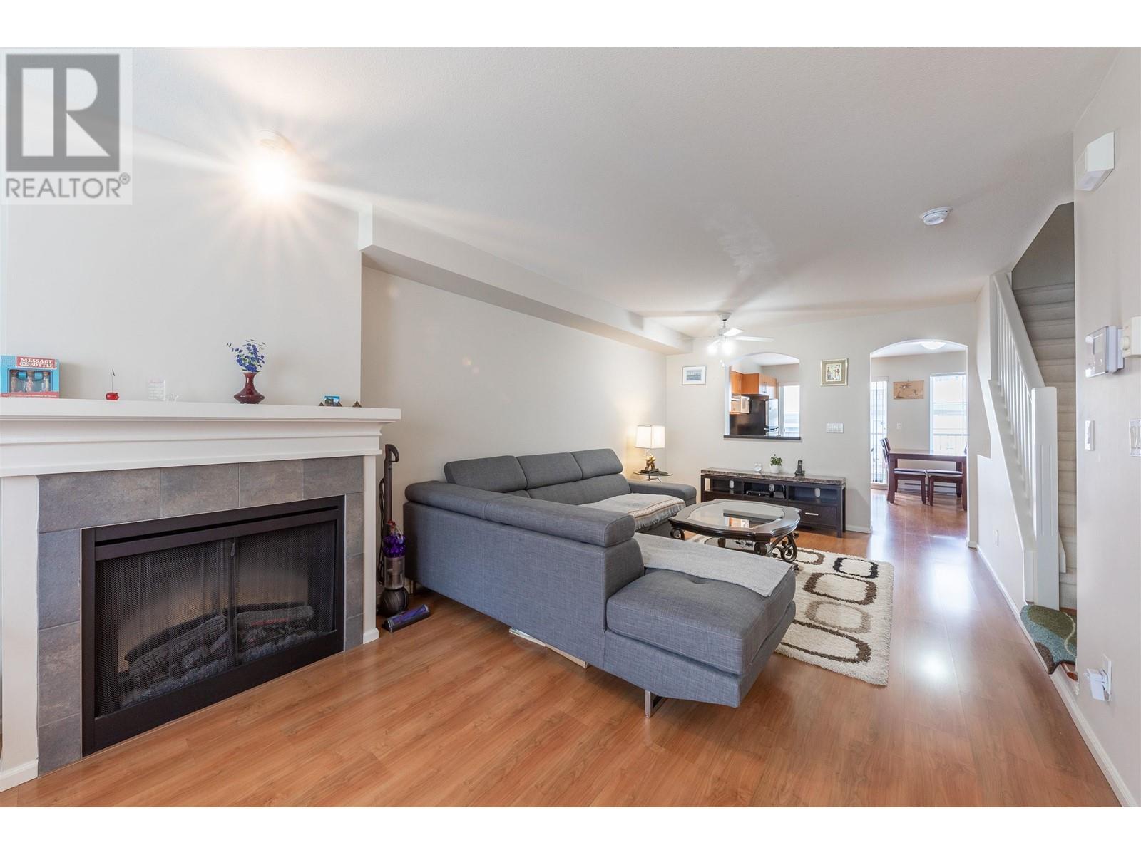 37 3368 Morrey Court, Burnaby, British Columbia  V3J 7Y5 - Photo 4 - R2817693