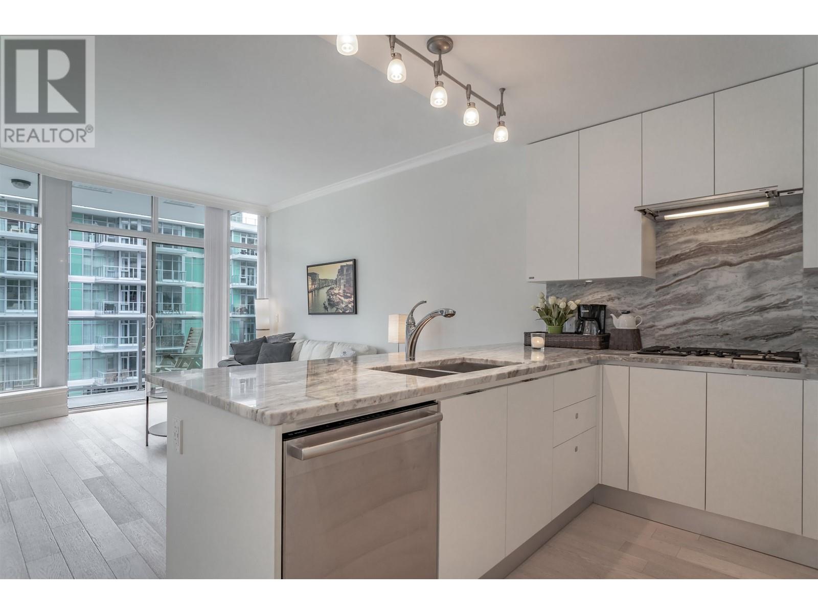 605 185 Victory Ship Way, North Vancouver, British Columbia  V7L 0G2 - Photo 8 - R2817749