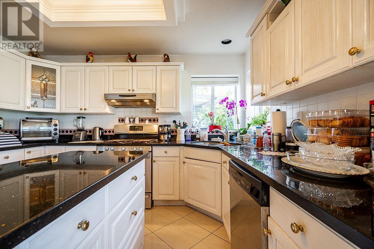 1553 Wintergreen Place, Coquitlam, British Columbia  V3E 2V4 - Photo 14 - R2817768