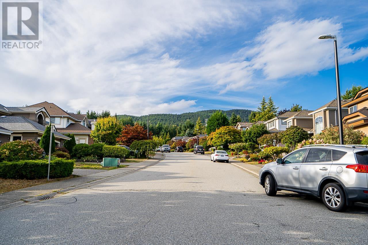 1553 Wintergreen Place, Coquitlam, British Columbia  V3E 2V4 - Photo 3 - R2817768