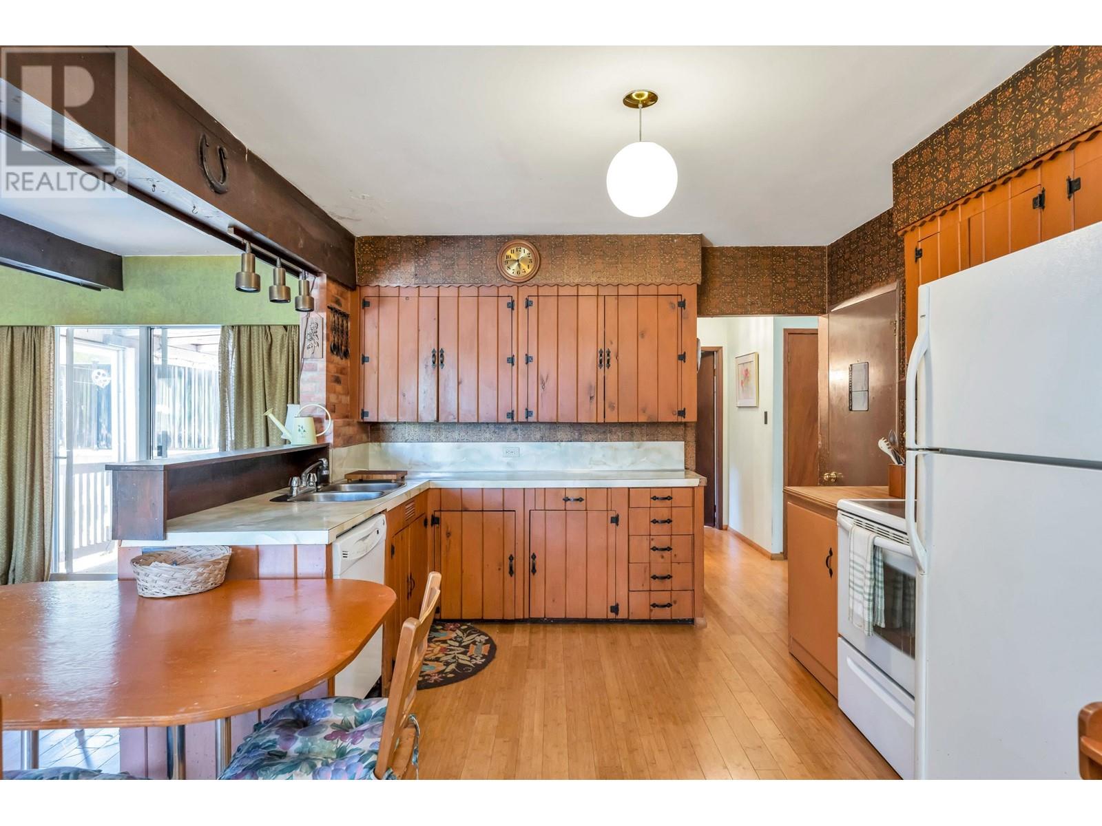 5950 Brantford Avenue, Burnaby, British Columbia  V5E 2R6 - Photo 5 - R2817512