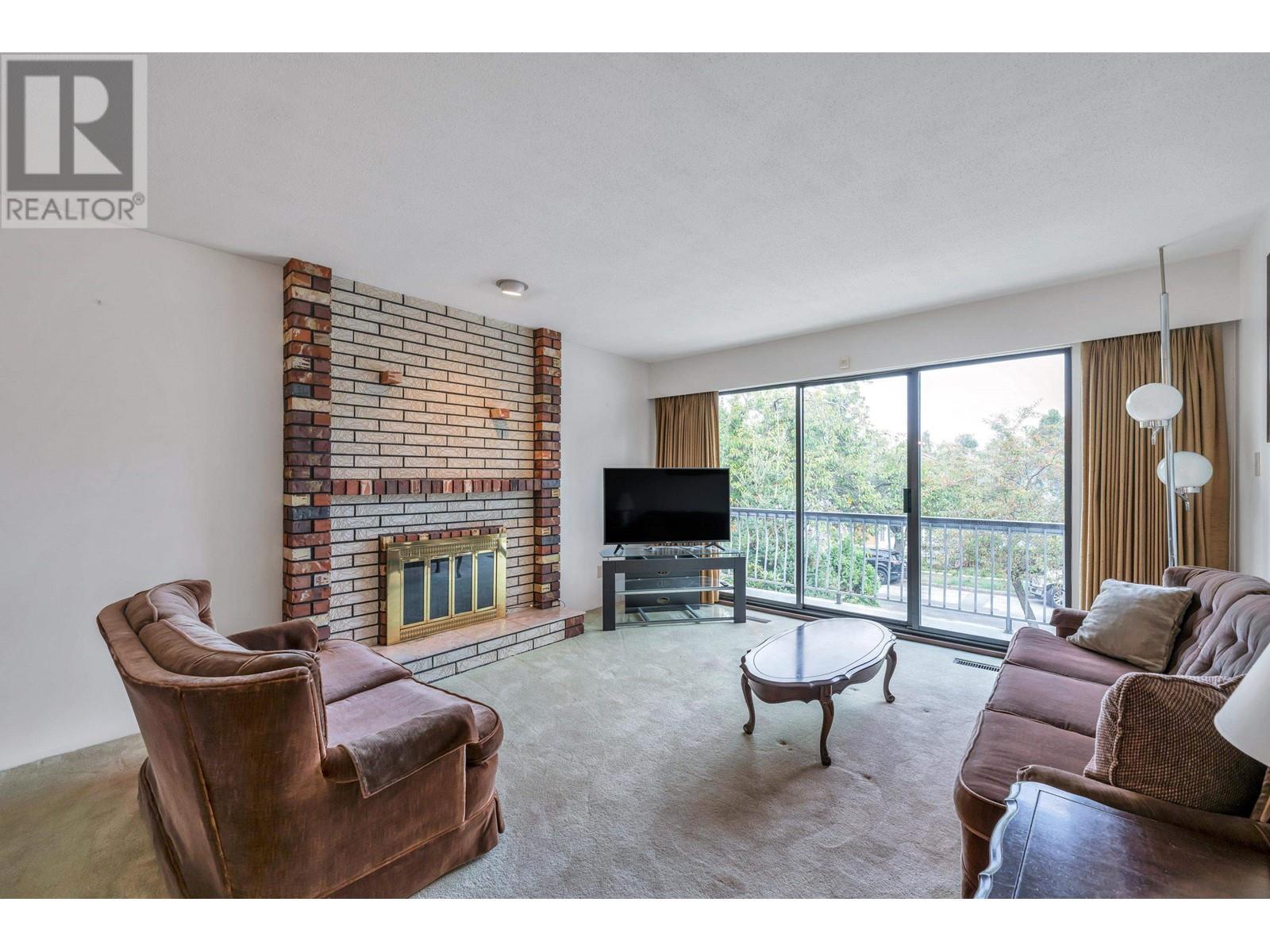 2072 E 25th Avenue, Vancouver, British Columbia  V5N 2V6 - Photo 4 - R2816484