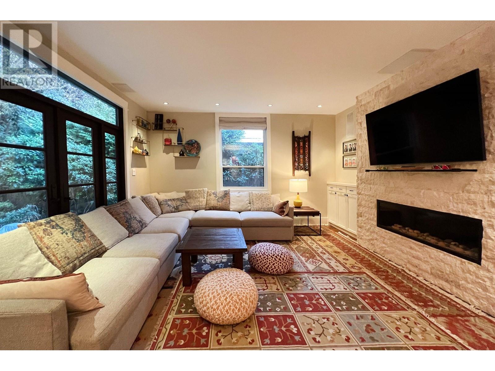 8320 Gillnet Place, Vancouver, British Columbia  V6P 6P6 - Photo 11 - R2815485