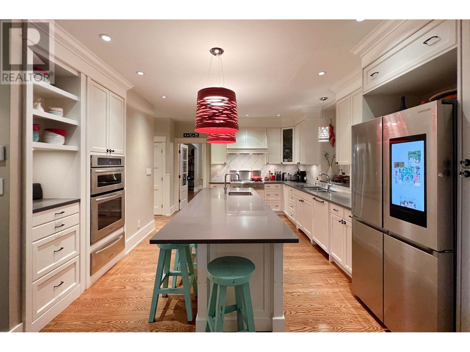 8320 Gillnet Place, Vancouver, British Columbia  V6P 6P6 - Photo 9 - R2815485