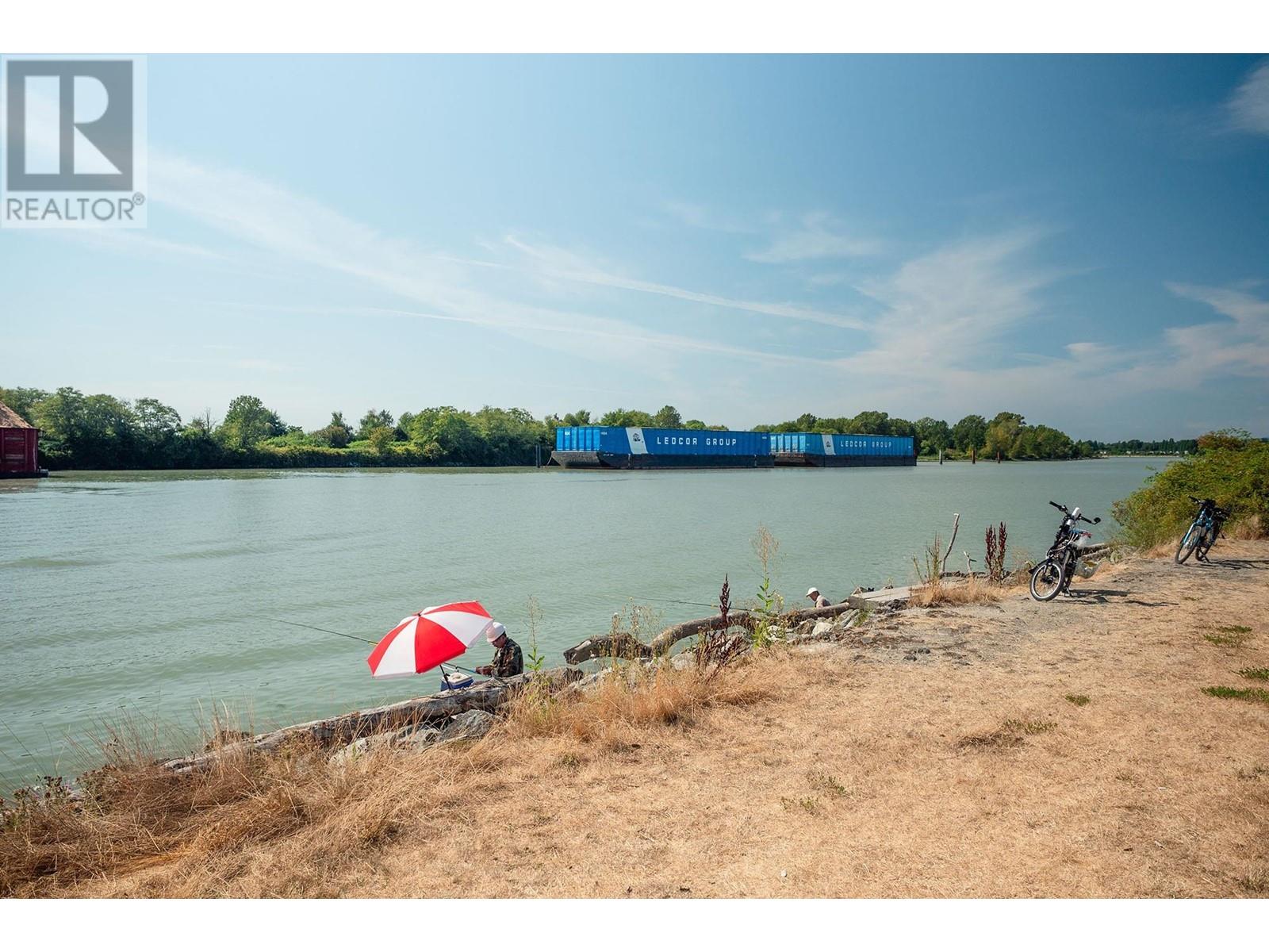 8320 Gillnet Place, Vancouver, British Columbia  V6P 6P6 - Photo 30 - R2815485