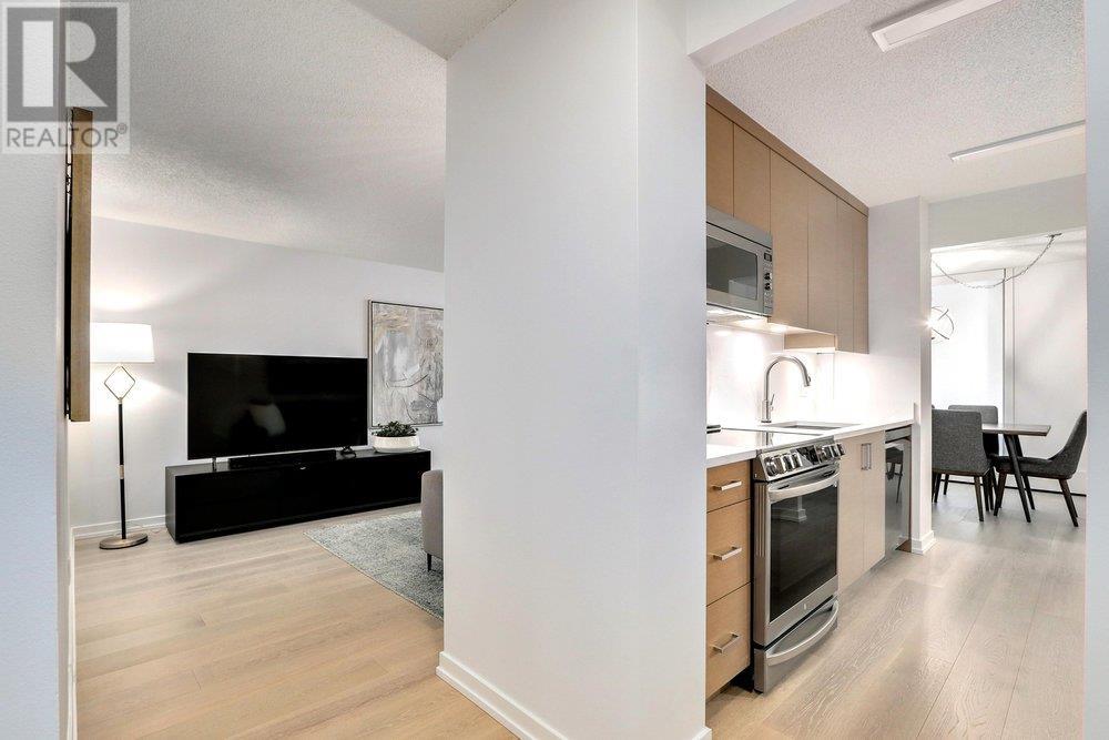 204 2024 Fullerton Avenue, North Vancouver, British Columbia  V7P 3G4 - Photo 4 - R2817815