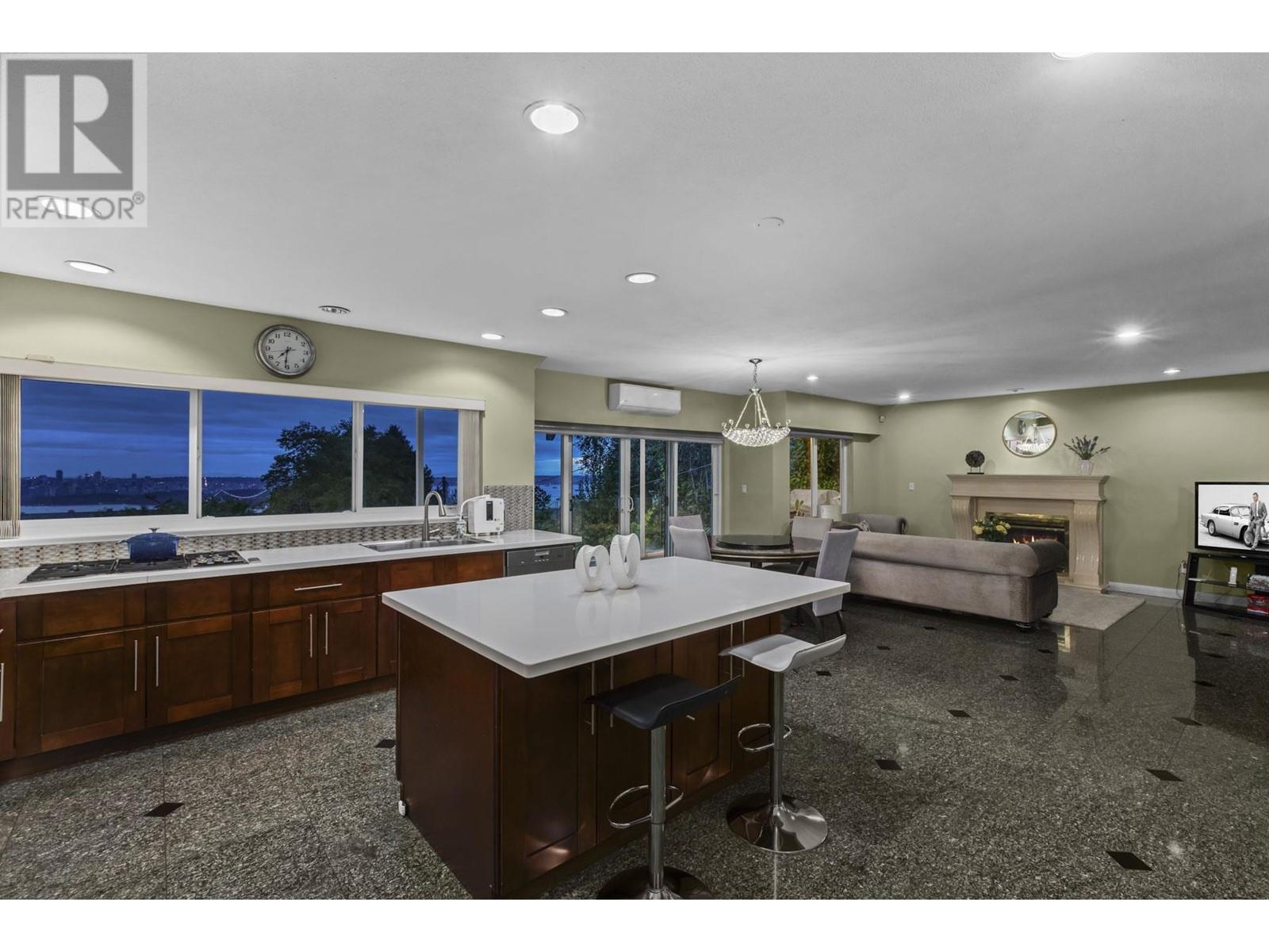 729 Knockmaroon Road, West Vancouver, British Columbia  V7S 1R7 - Photo 16 - R2817807