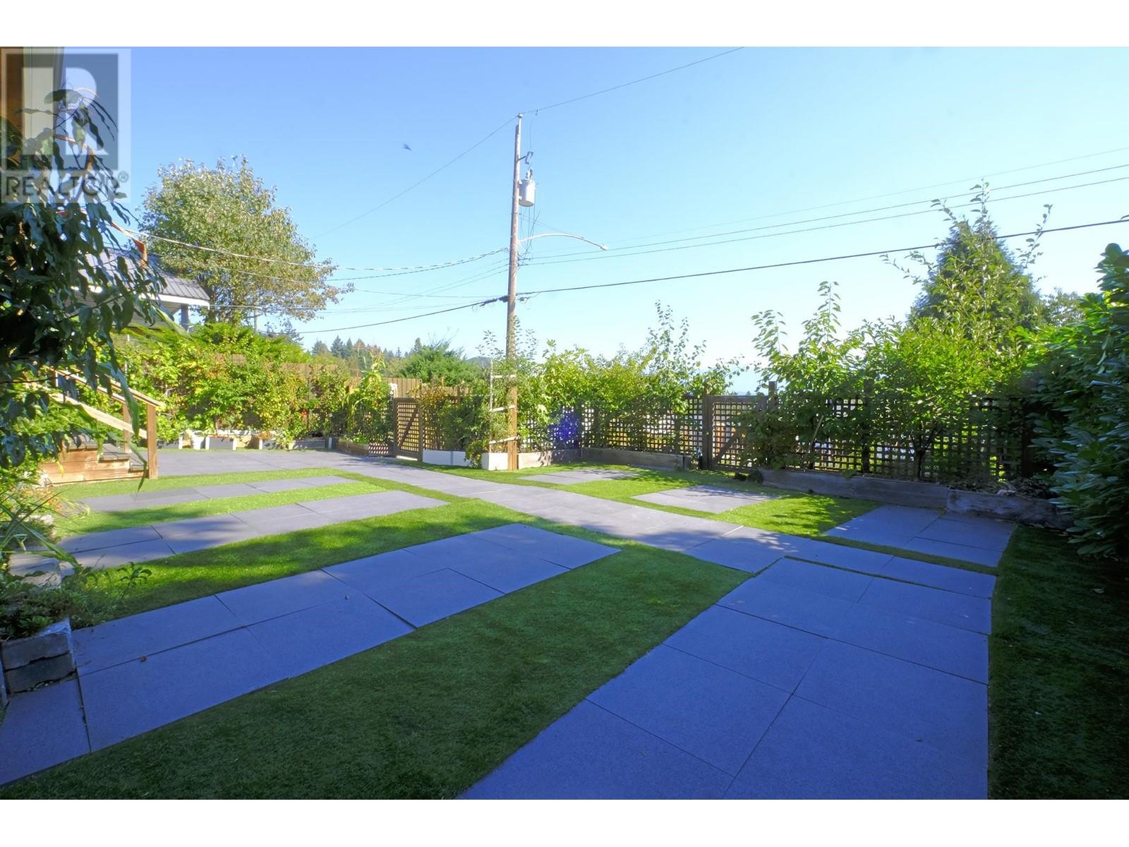 613 Martin Road, Gibsons, British Columbia  V0N 1V9 - Photo 34 - R2817864