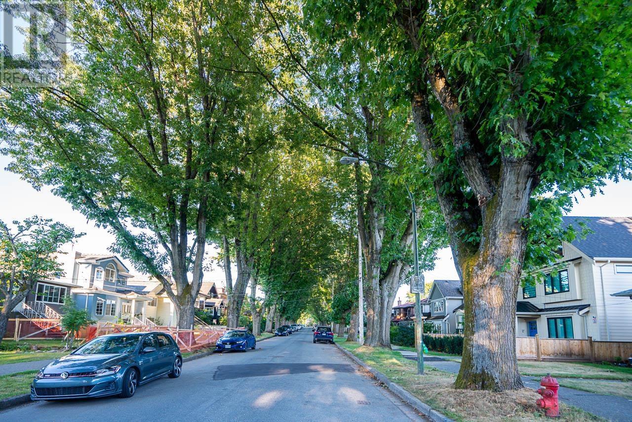 2206 E 7th Avenue, Vancouver, British Columbia  V5N 1S7 - Photo 2 - R2817662