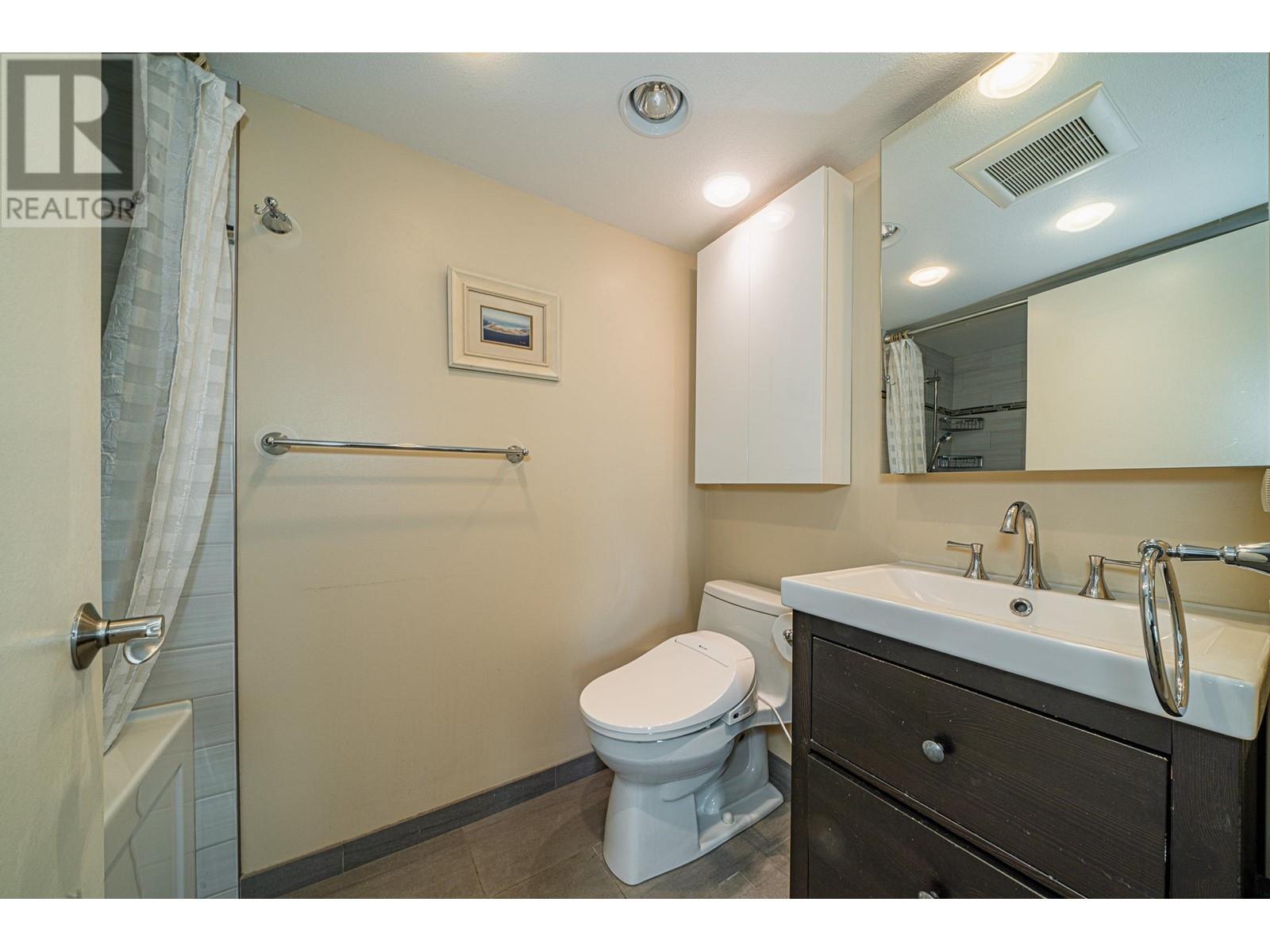 604 168 Chadwick Court, North Vancouver, British Columbia  V7M 3L4 - Photo 17 - R2817690