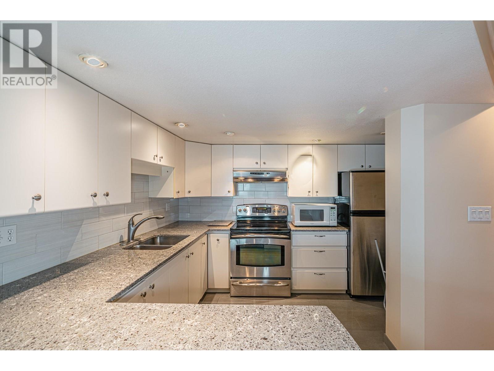604 168 Chadwick Court, North Vancouver, British Columbia  V7M 3L4 - Photo 11 - R2817690
