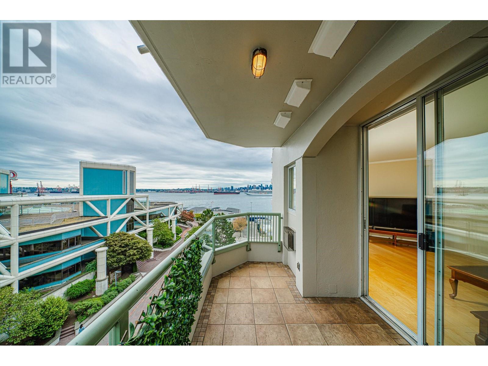 604 168 Chadwick Court, North Vancouver, British Columbia  V7M 3L4 - Photo 19 - R2817690