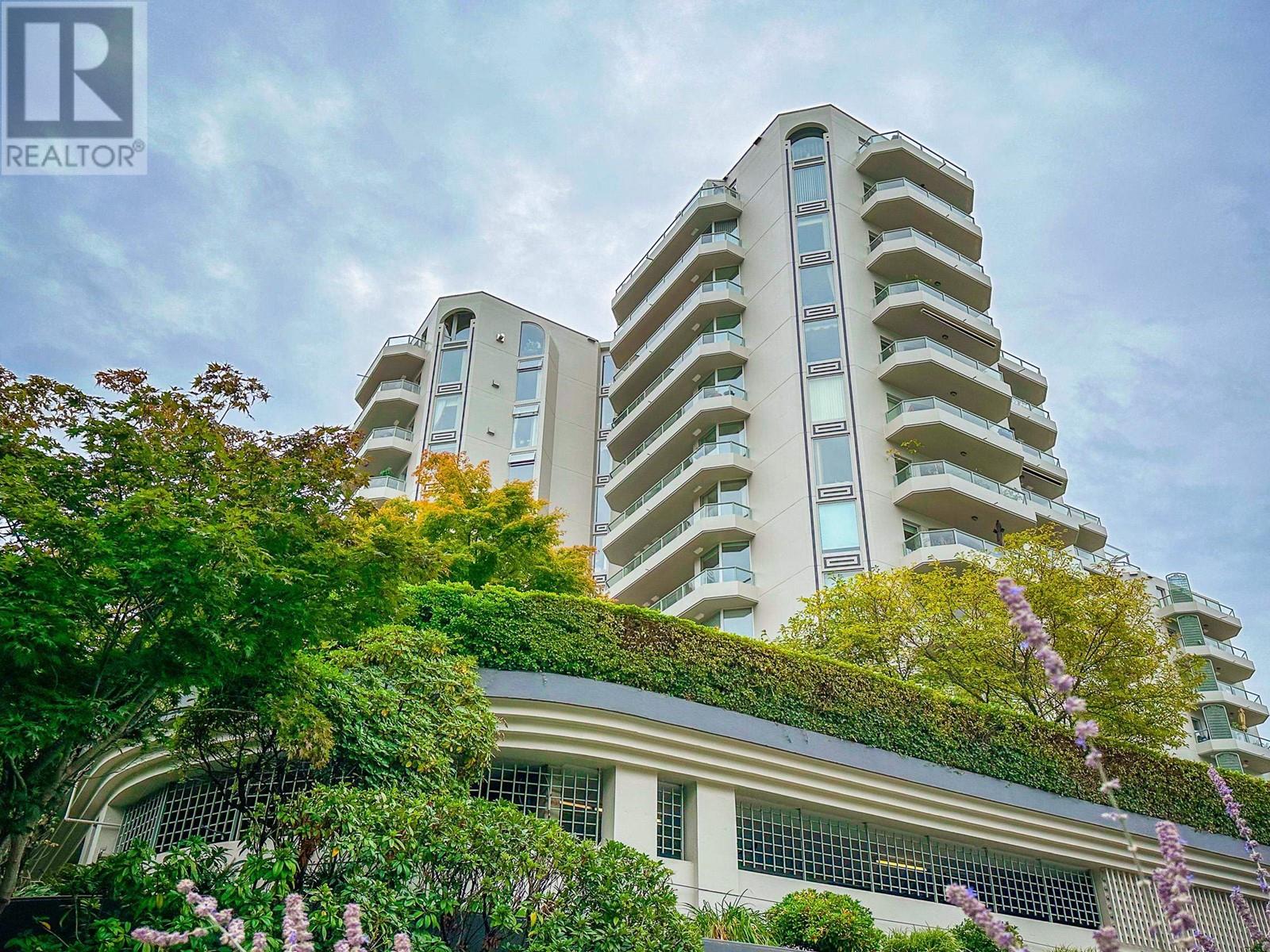 604 168 Chadwick Court, North Vancouver, British Columbia  V7M 3L4 - Photo 2 - R2817690