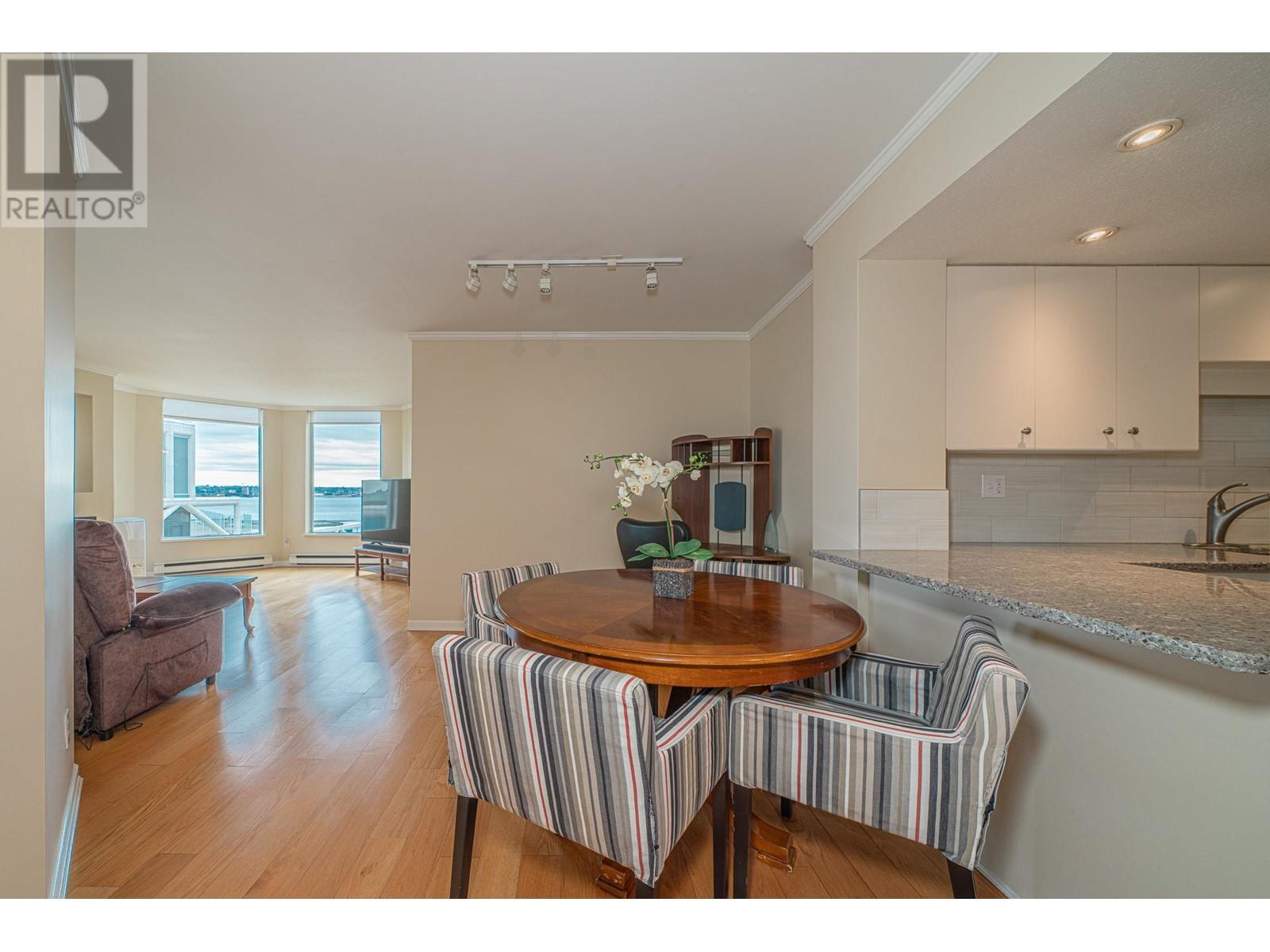 604 168 Chadwick Court, North Vancouver, British Columbia  V7M 3L4 - Photo 8 - R2817690