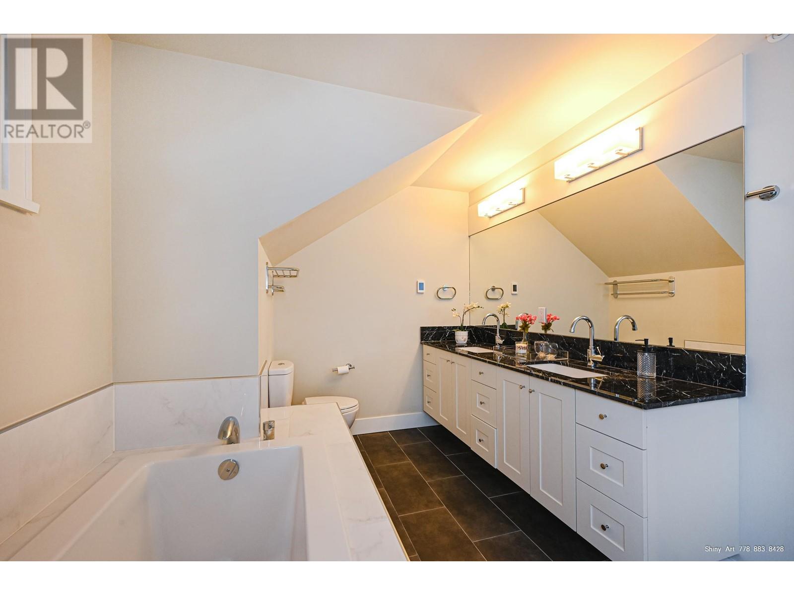 1460 Tilney Mews, Vancouver, British Columbia  V6P 0B2 - Photo 9 - R2817856