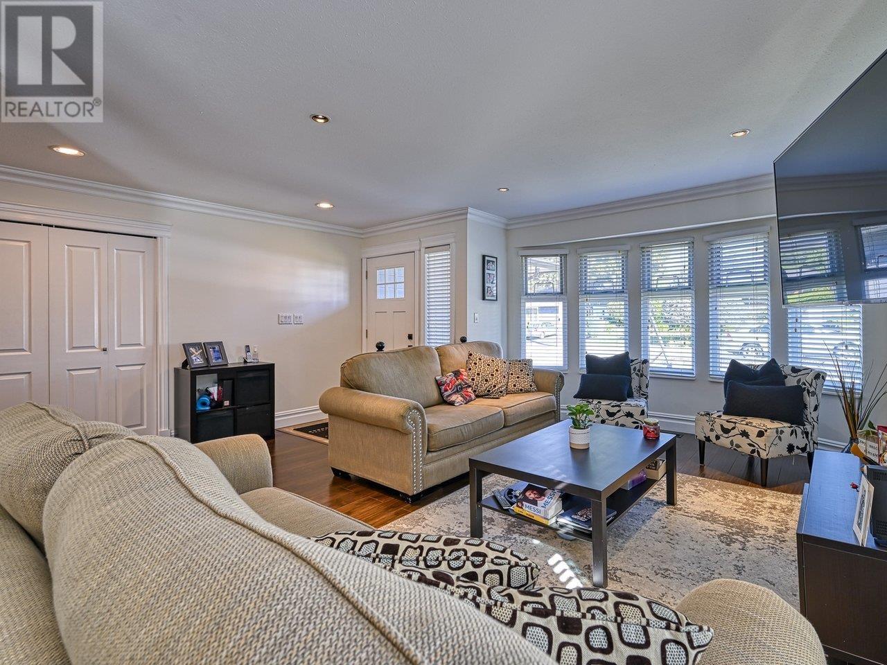 744 Adiron Avenue, Coquitlam, British Columbia  V3J 4K2 - Photo 9 - R2817832