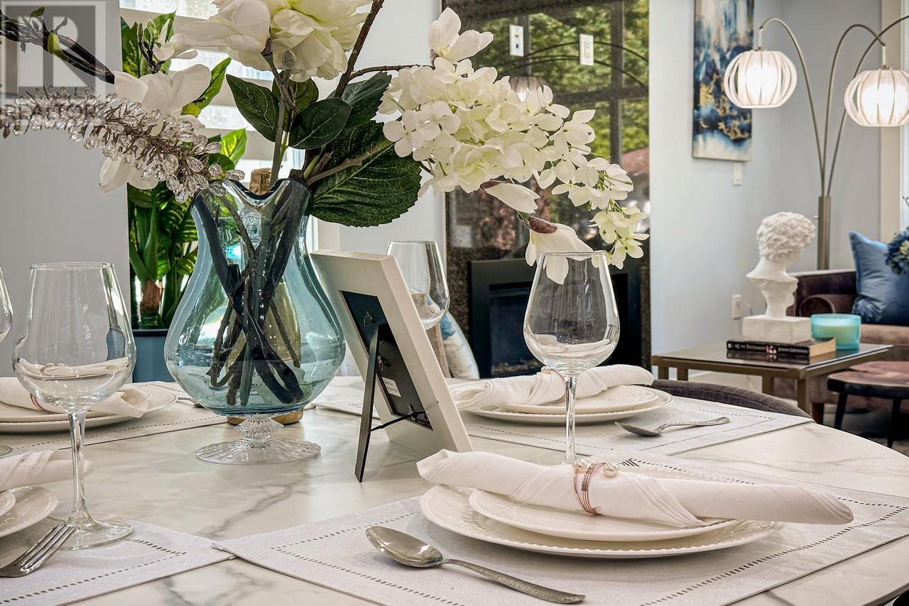 Listing Picture 9 of 21 : 2032 E 44TH AVENUE, Vancouver / 溫哥華 - 魯藝地產 Yvonne Lu Group - MLS Medallion Club Member