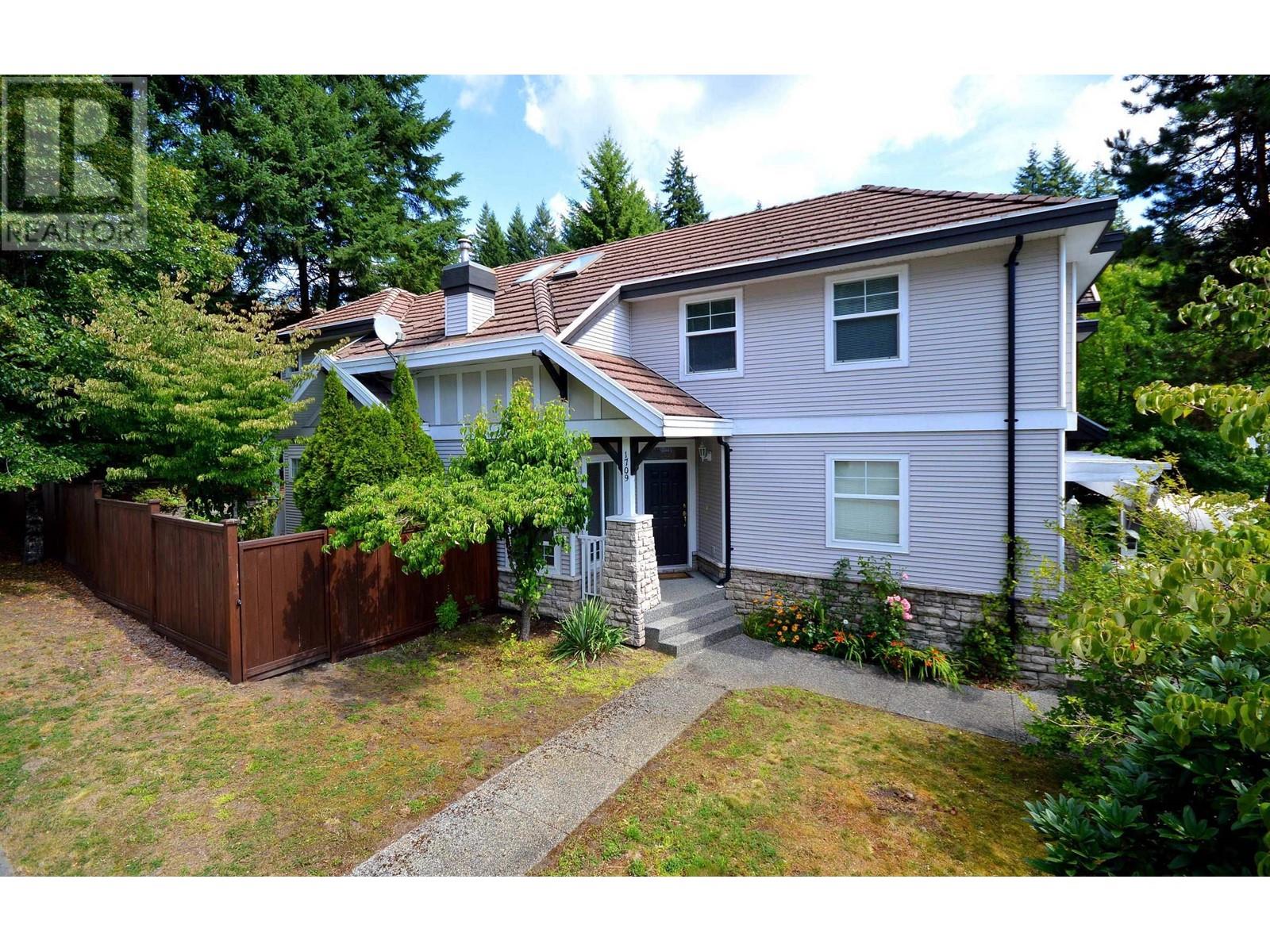 1709 Sugarpine Court, Coquitlam, British Columbia  V3E 3K1 - Photo 3 - R2817203