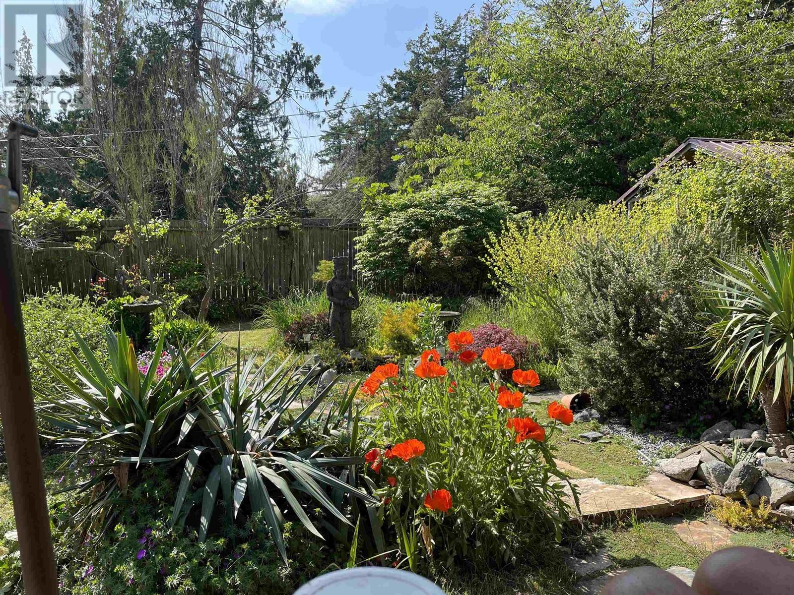9970 Gowlland Point Road, Pender Island, British Columbia  V0N 2M3 - Photo 34 - R2781633