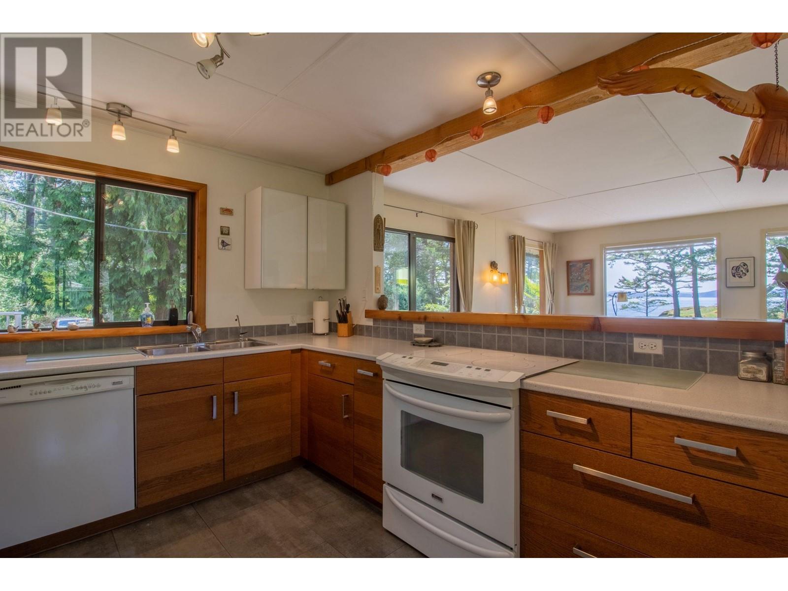 9970 Gowlland Point Road, Pender Island, British Columbia  V0N 2M3 - Photo 17 - R2781633