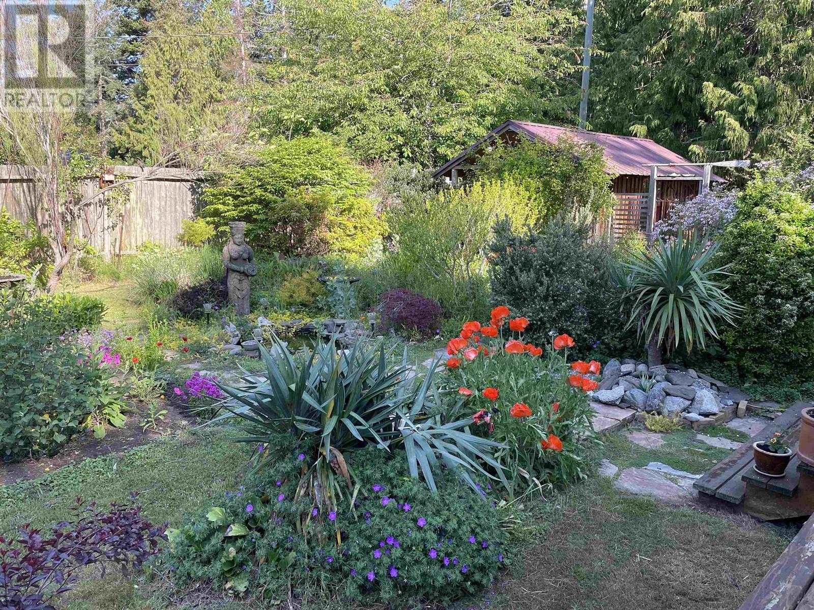 9970 Gowlland Point Road, Pender Island, British Columbia  V0N 2M3 - Photo 35 - R2781633