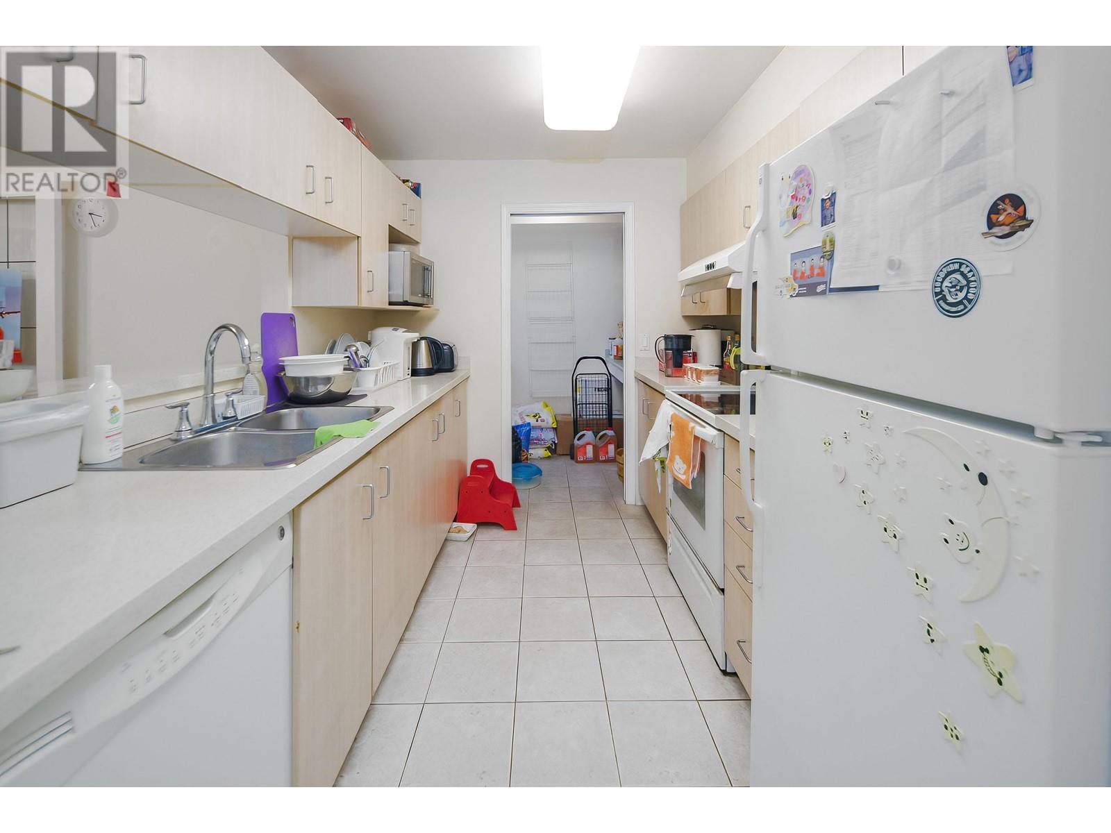 111 5281 Oakmount Crescent, Burnaby, British Columbia  V5H 4S7 - Photo 13 - R2816934