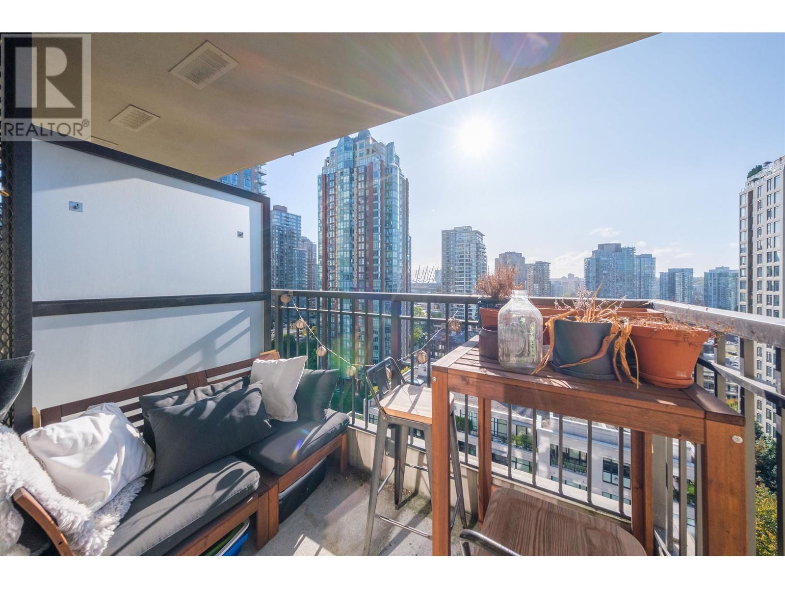 1507 989 Richards Street, Vancouver, British Columbia  V6B 6R6 - Photo 2 - R2817957