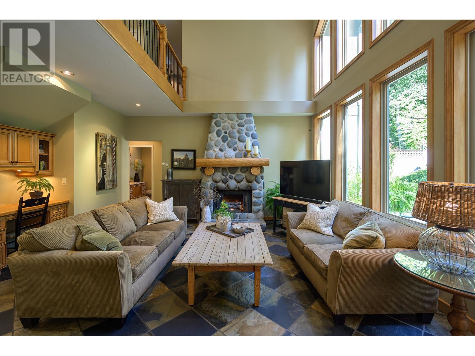 5228 Glen Abbey Place, Delta, British Columbia  V4M 4H1 - Photo 10 - R2816831