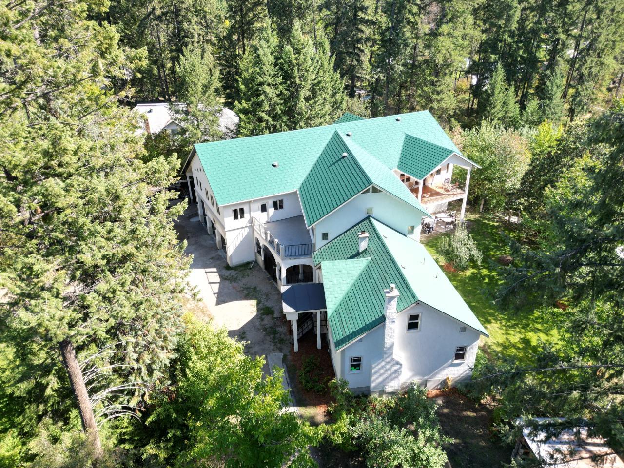 51 Kingsley Road, Christina Lake, British Columbia  V0H 1E0 - Photo 2 - 2473379