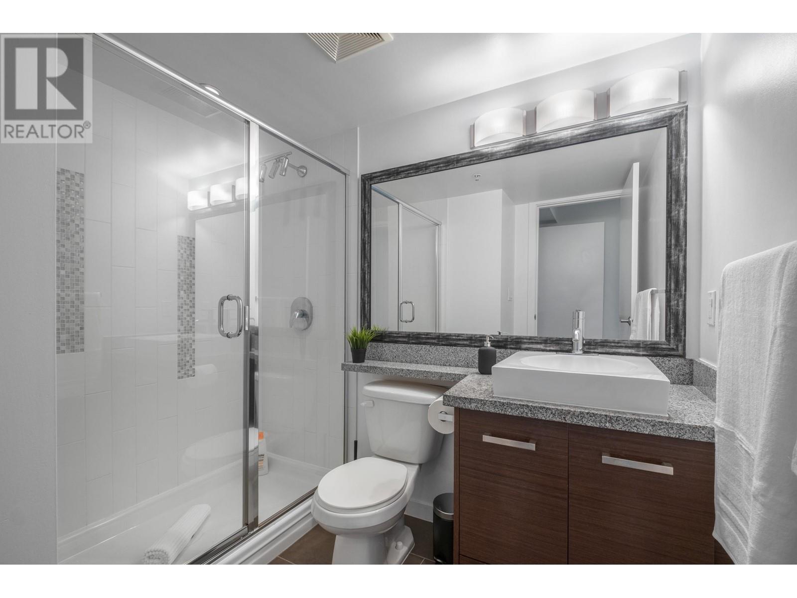 1701 2959 Glen Drive, Coquitlam, British Columbia  V3B 0B8 - Photo 19 - R2817984