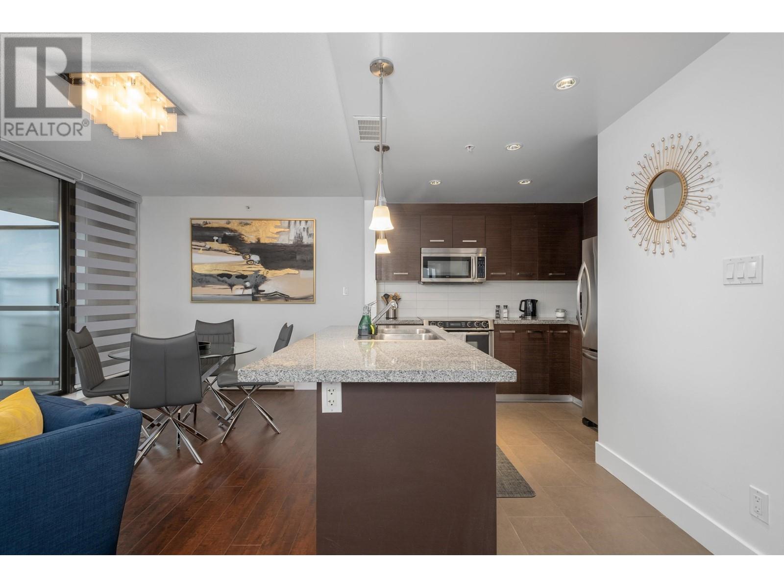 1701 2959 Glen Drive, Coquitlam, British Columbia  V3B 0B8 - Photo 7 - R2817984