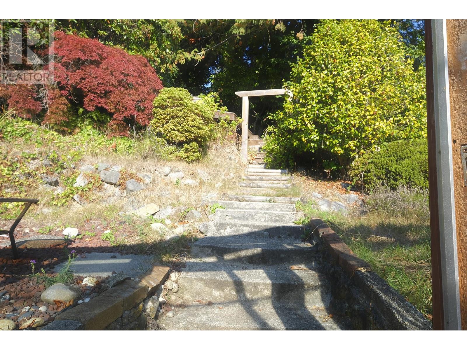 591 Killarney Lane, Gibsons, British Columbia  V0N 1V9 - Photo 19 - R2817982