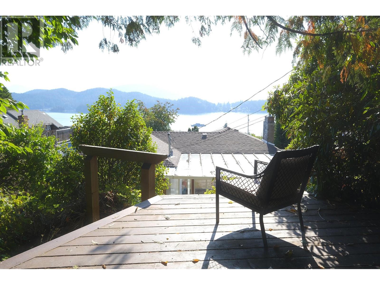 591 Killarney Lane, Gibsons, British Columbia  V0N 1V9 - Photo 21 - R2817982