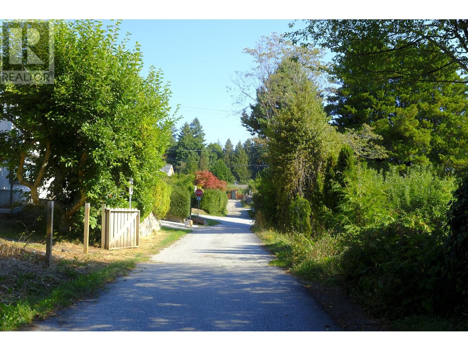 591 Killarney Lane, Gibsons, British Columbia  V0N 1V9 - Photo 27 - R2817982