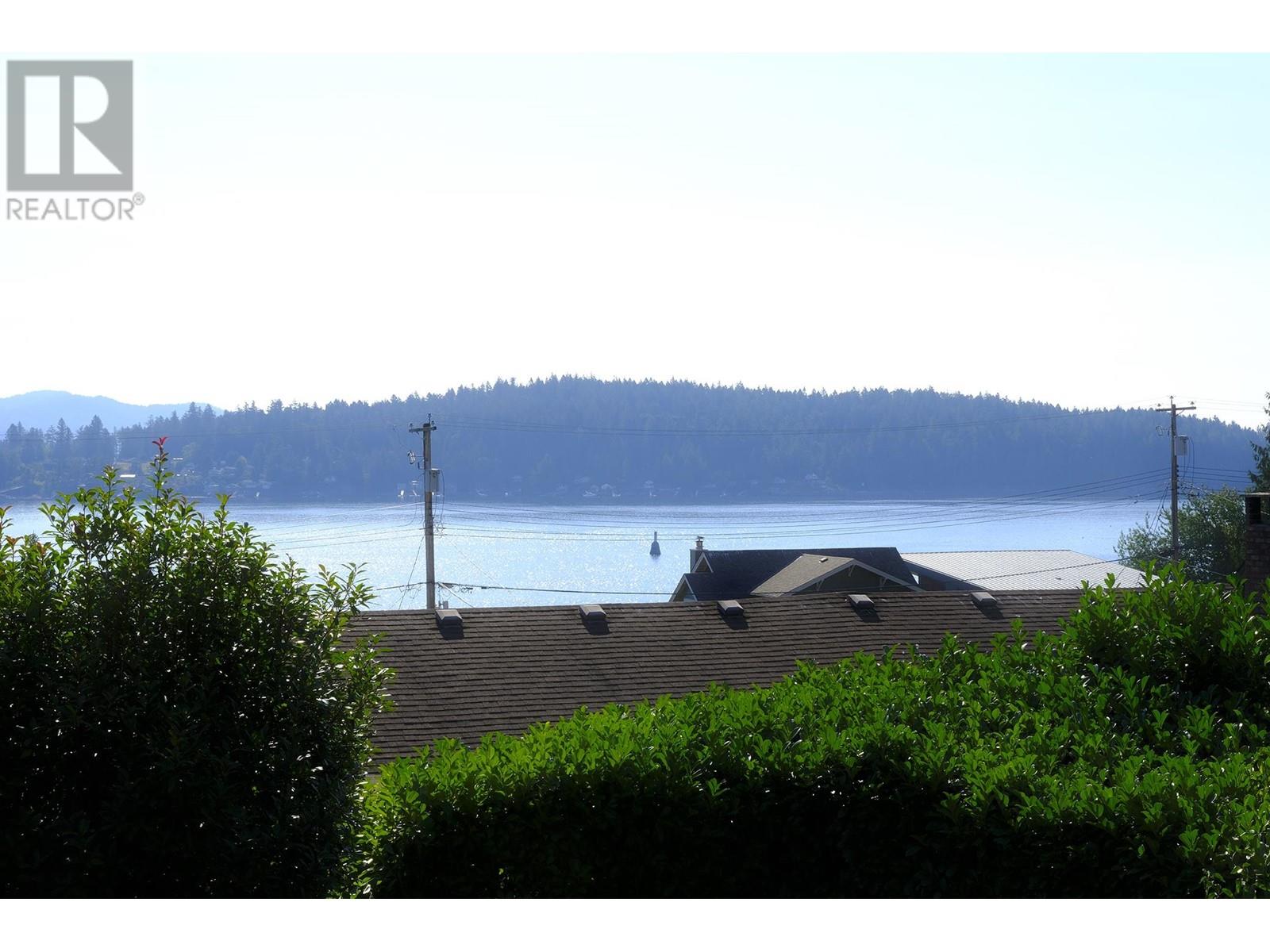 591 Killarney Lane, Gibsons, British Columbia  V0N 1V9 - Photo 6 - R2817982