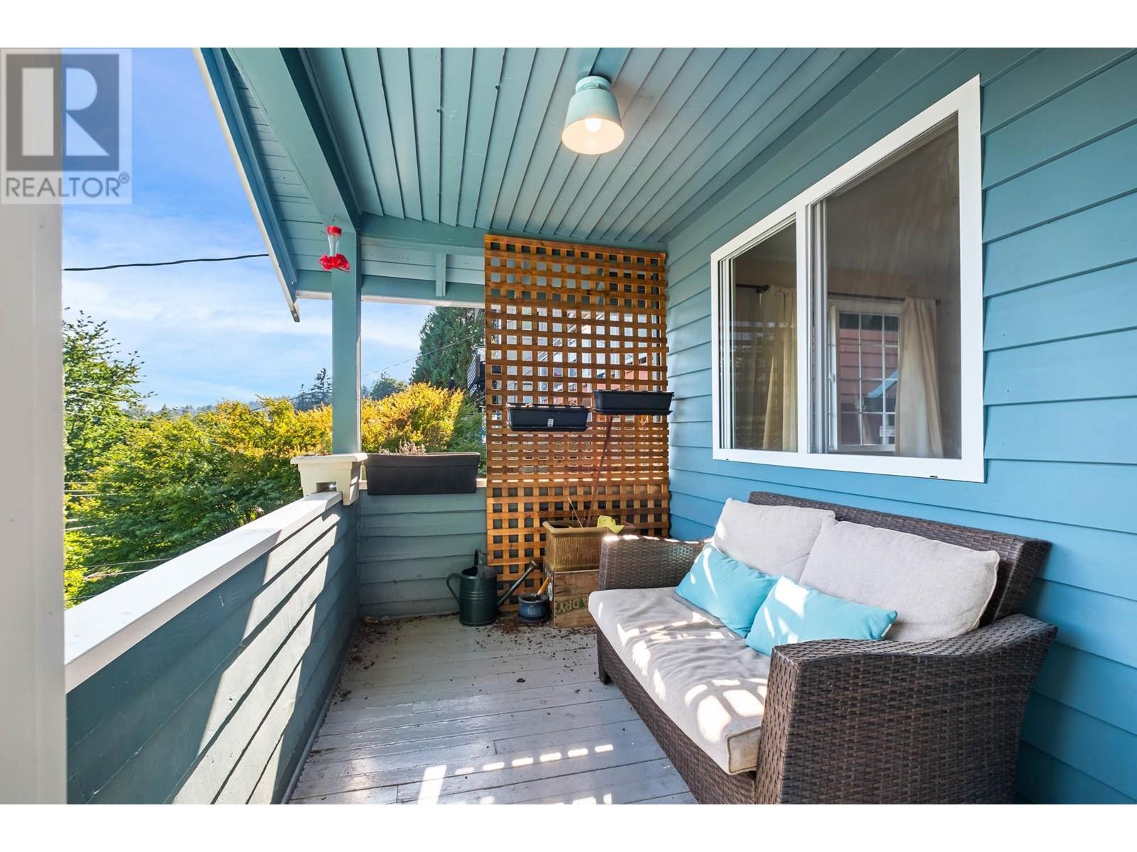 2621 Panorama Drive, North Vancouver, British Columbia  V7G 1V7 - Photo 6 - R2817559