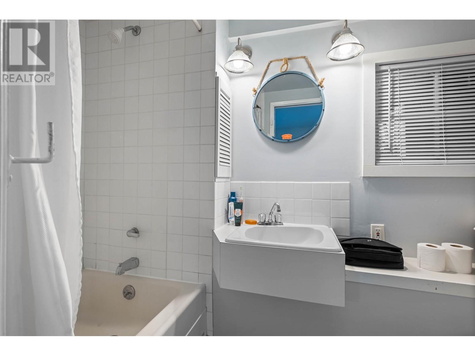 2621 Panorama Drive, North Vancouver, British Columbia  V7G 1V7 - Photo 20 - R2817559