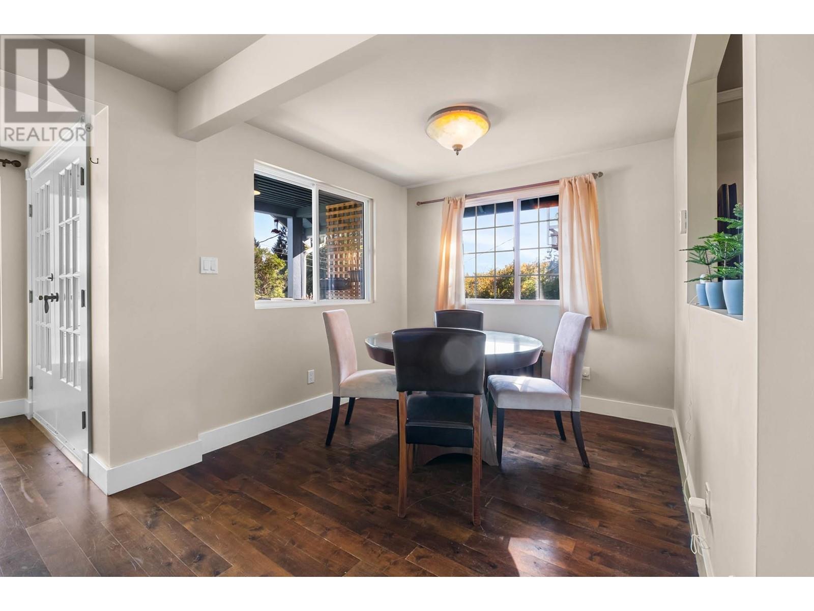 2621 Panorama Drive, North Vancouver, British Columbia  V7G 1V7 - Photo 13 - R2817559