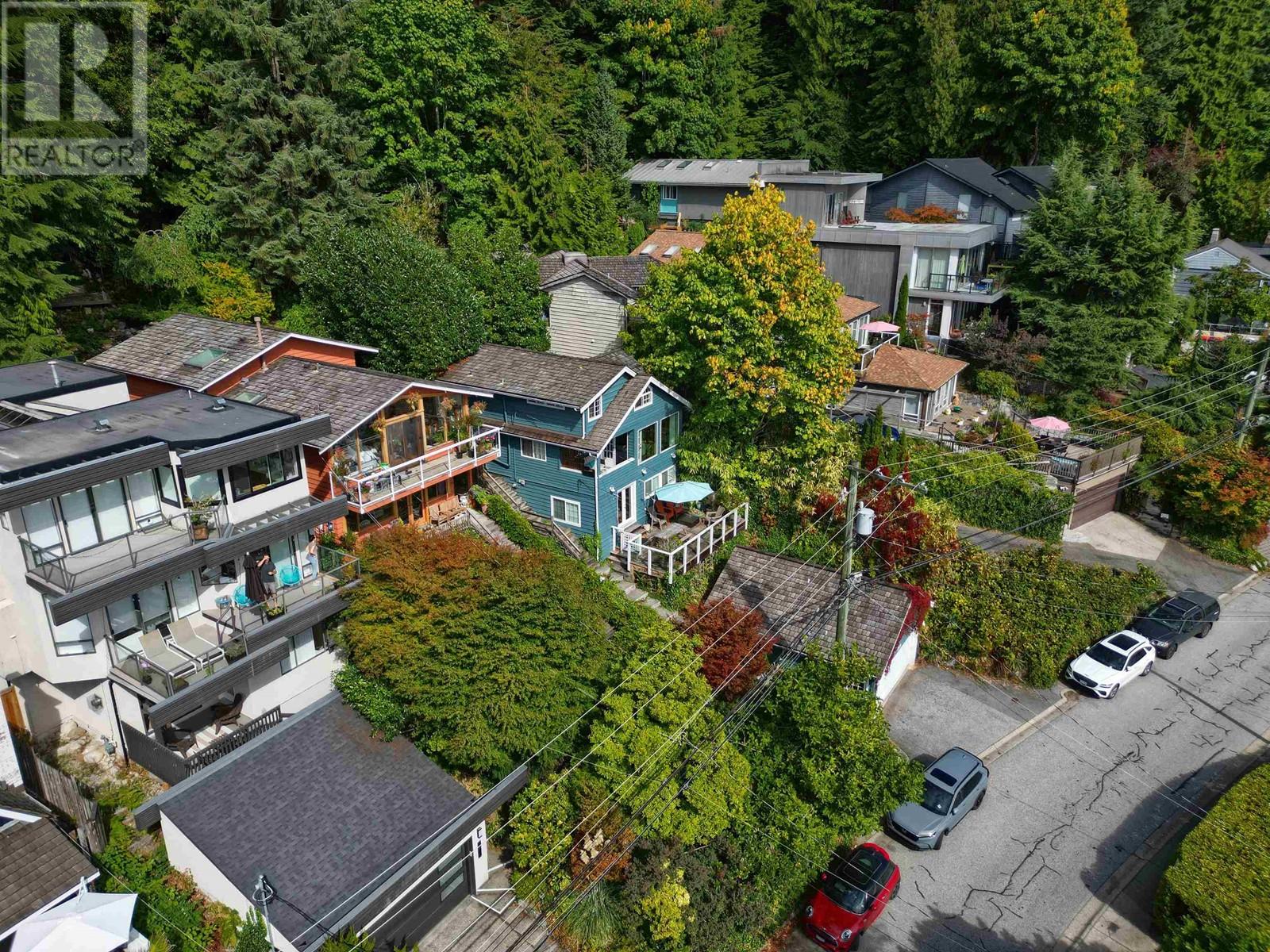 2621 Panorama Drive, North Vancouver, British Columbia  V7G 1V7 - Photo 23 - R2817559