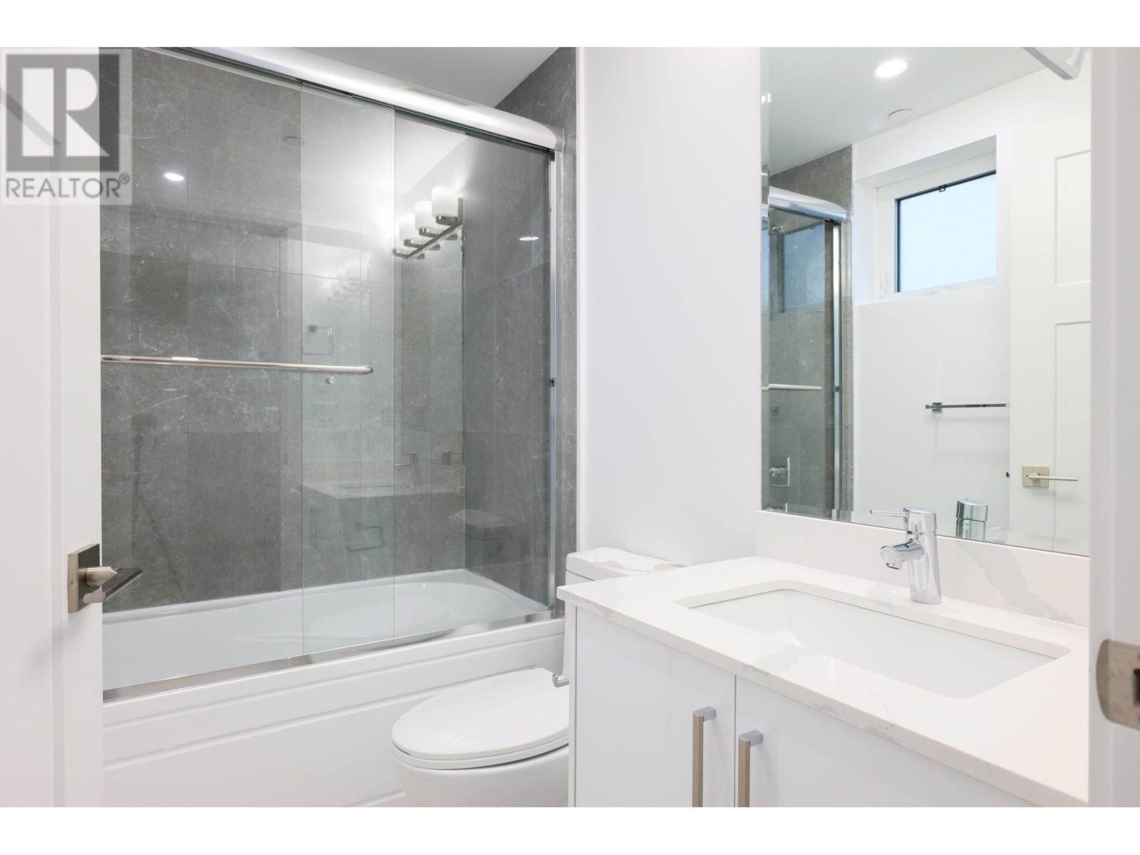 4787 Slocan Street, Vancouver, British Columbia  V5R 2A2 - Photo 6 - R2817814