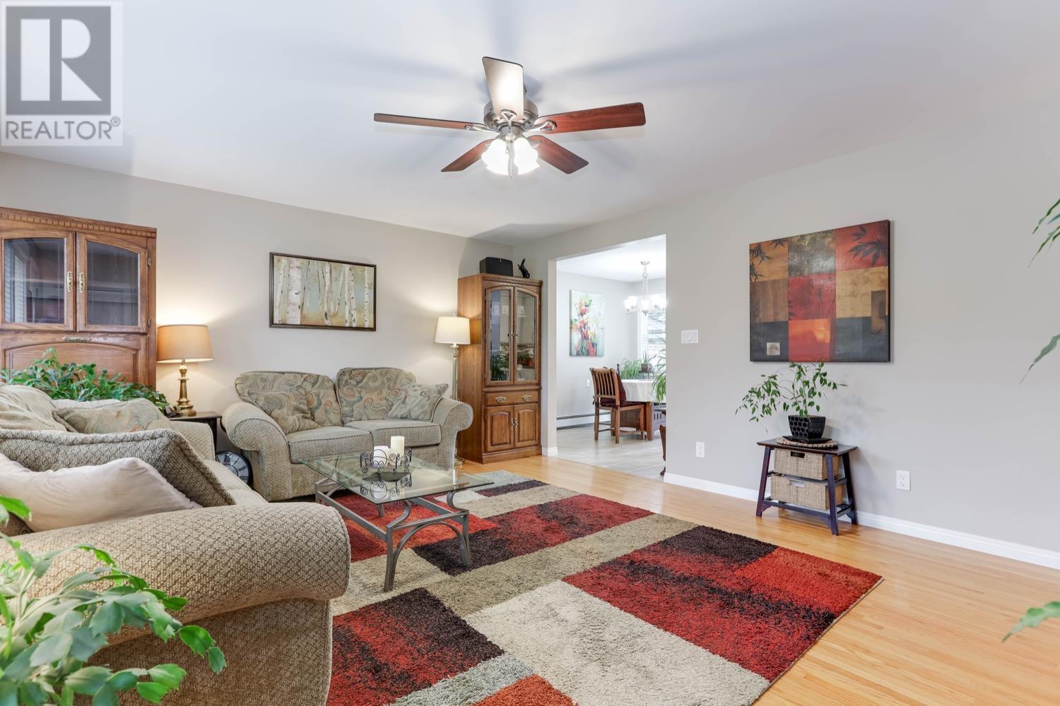 12094 214 Street, Maple Ridge, British Columbia  V2X 5E1 - Photo 4 - R2818086