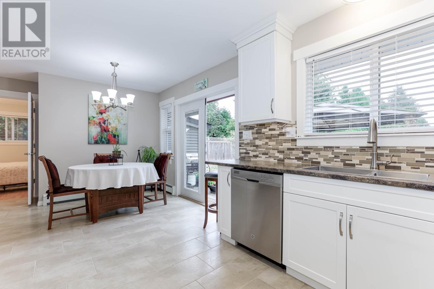 12094 214 Street, Maple Ridge, British Columbia  V2X 5E1 - Photo 9 - R2818086