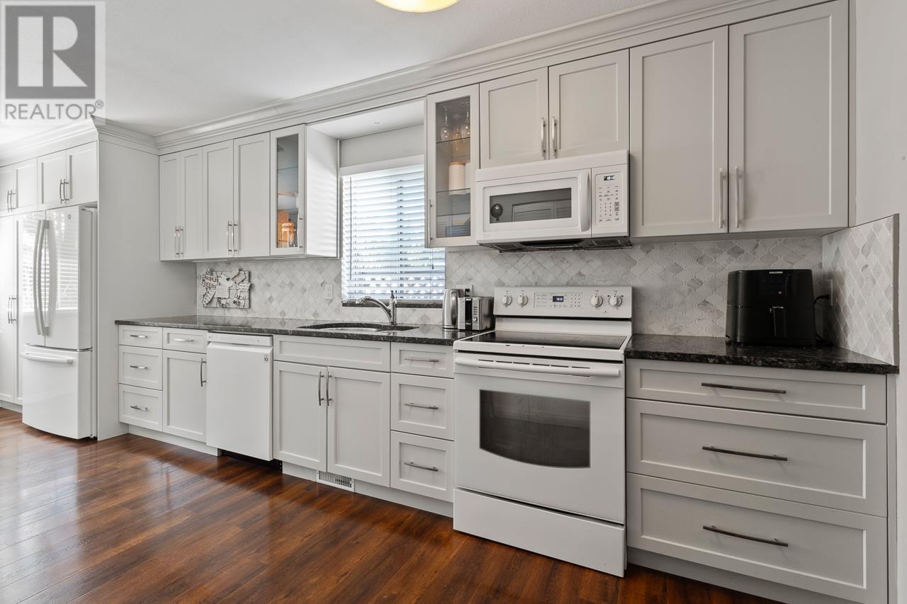 23182 124a Avenue, Maple Ridge, British Columbia  V2X 0G2 - Photo 11 - R2818108