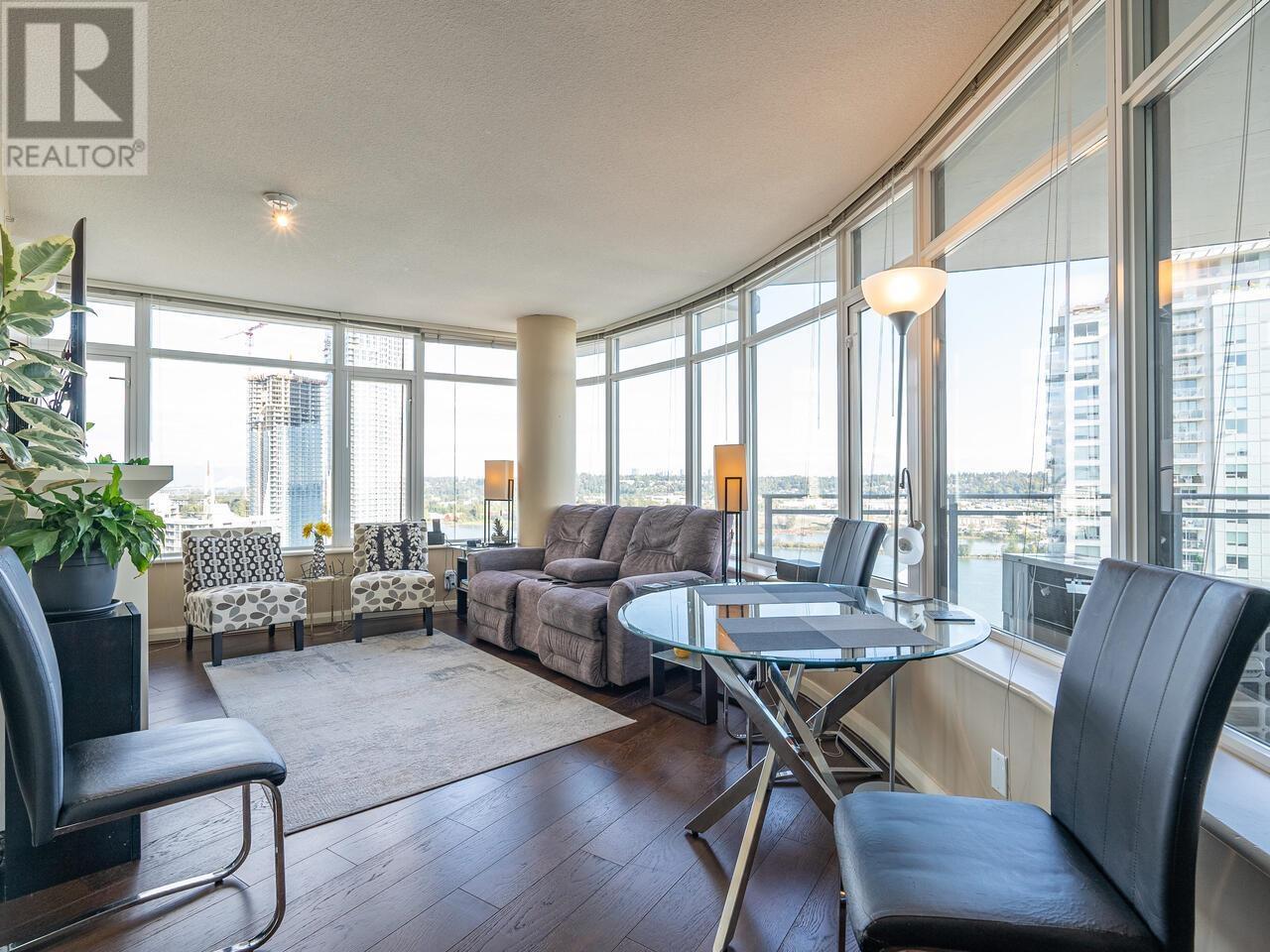 2702 898 Carnarvon Street, New Westminster, British Columbia  V3M 0C3 - Photo 2 - R2817278