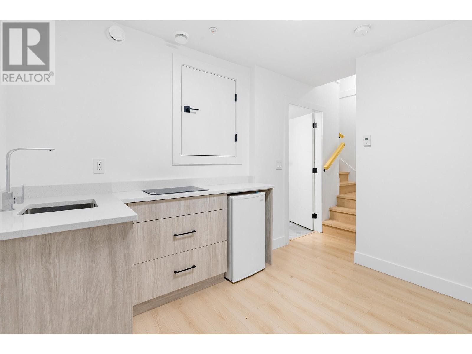 1087 E 58th Avenue, Vancouver, British Columbia  V5X 1W8 - Photo 26 - R2818132