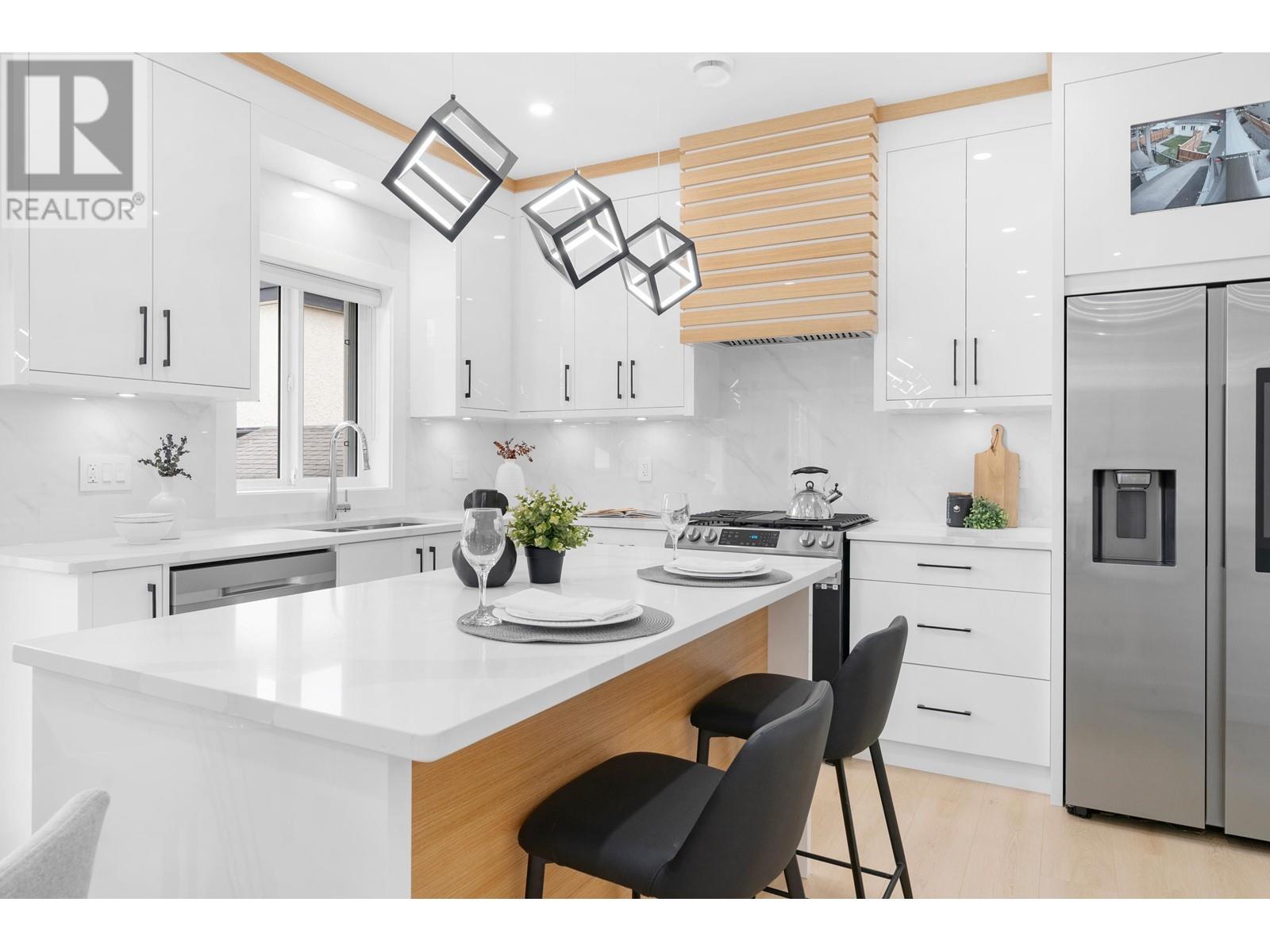 1087 E 58th Avenue, Vancouver, British Columbia  V5X 1W8 - Photo 4 - R2818132
