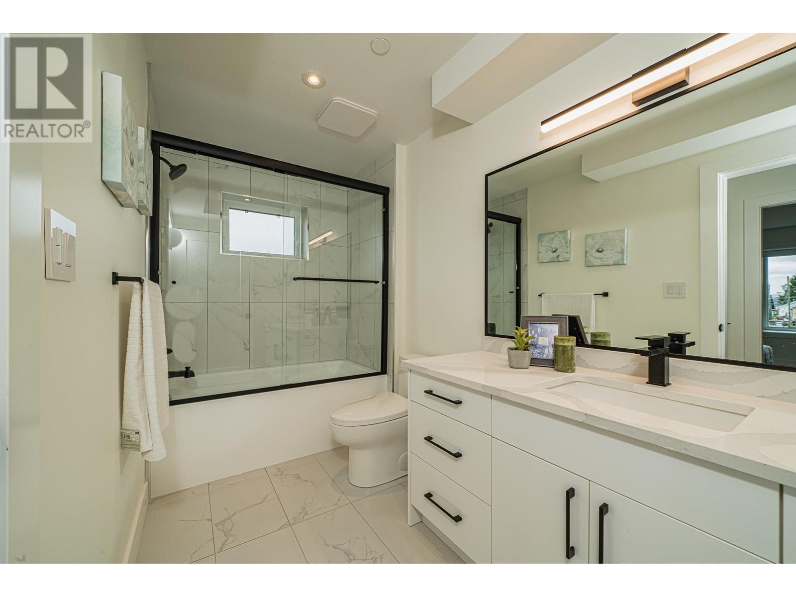 624 Slocan Street, Vancouver, British Columbia  V5K 3X7 - Photo 14 - R2818156