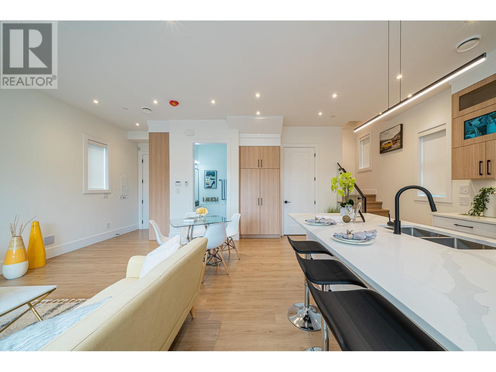 624 Slocan Street, Vancouver, British Columbia  V5K 3X7 - Photo 6 - R2818156