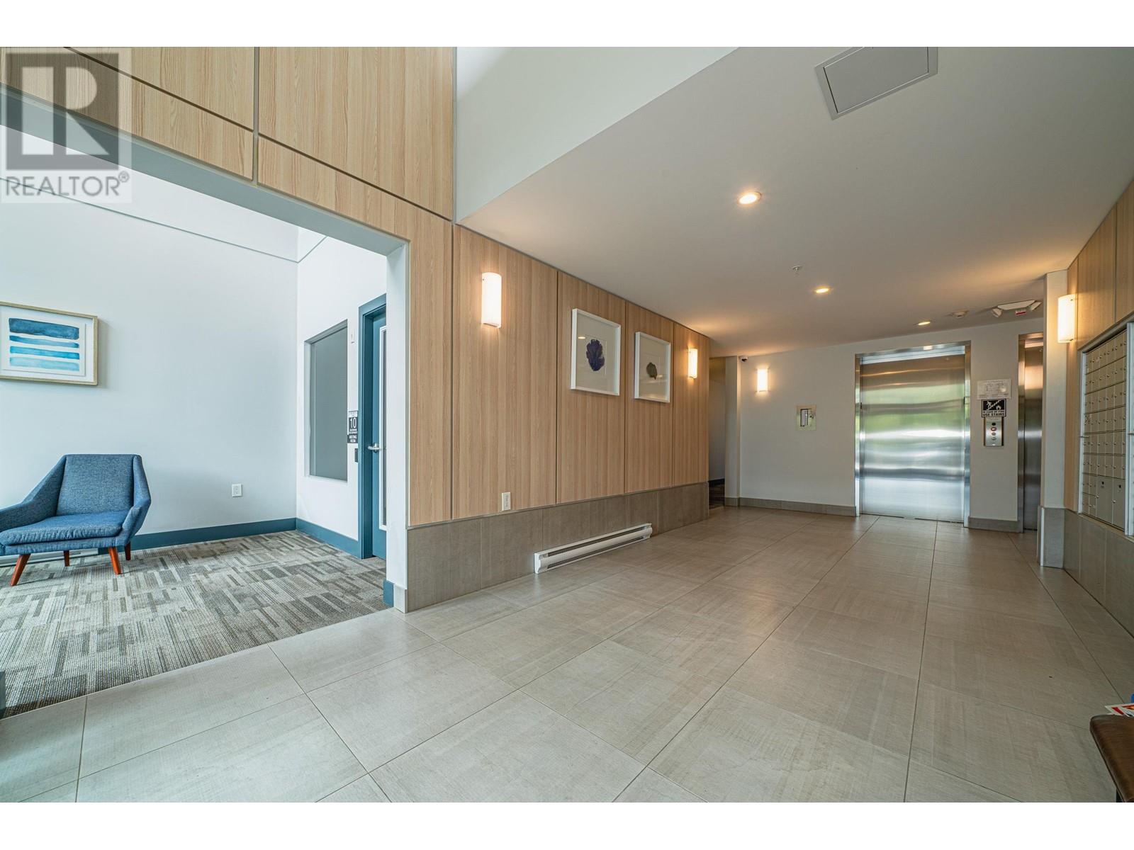 315 621 Regan Avenue, Coquitlam, British Columbia  V3J 0K1 - Photo 2 - R2818177