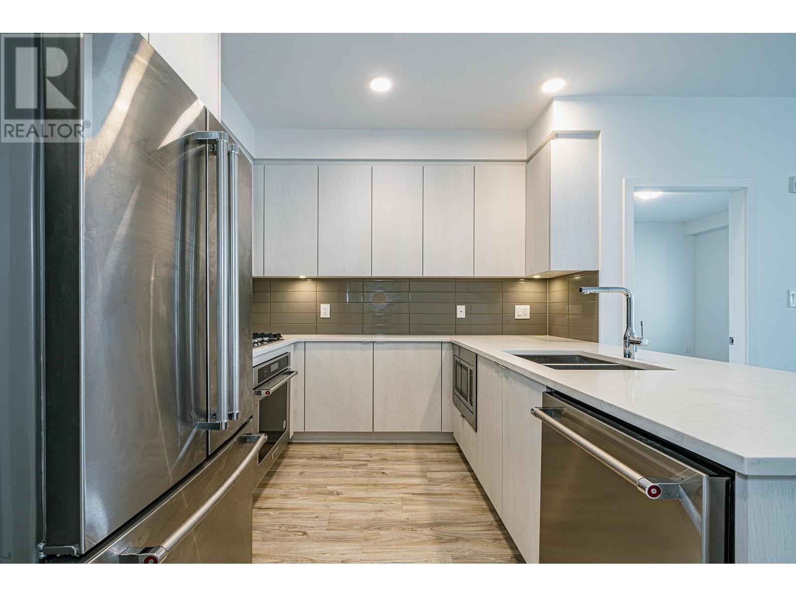 315 621 Regan Avenue, Coquitlam, British Columbia  V3J 0K1 - Photo 9 - R2818177